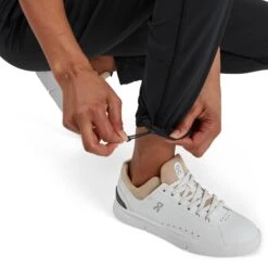 On Running On Active Pants Women - Black -On Running Store on active pants women black 4 1046394
