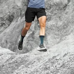 On Running On Cloudultra Trailrunning Shoe - Black & White -On Running Store on cloudultra running shoe black white 7 952680