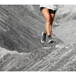 On Running On Cloudultra Women Trailrunning Shoe - Black & White -On Running Store on cloudultra women running shoe black white 6 952563