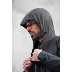 On Running On Insulator Jacket - Black & Navy 26 On Running On Insulator Jacket - Black & Navy -On Running Store on insulator jacket black navy 12 949980