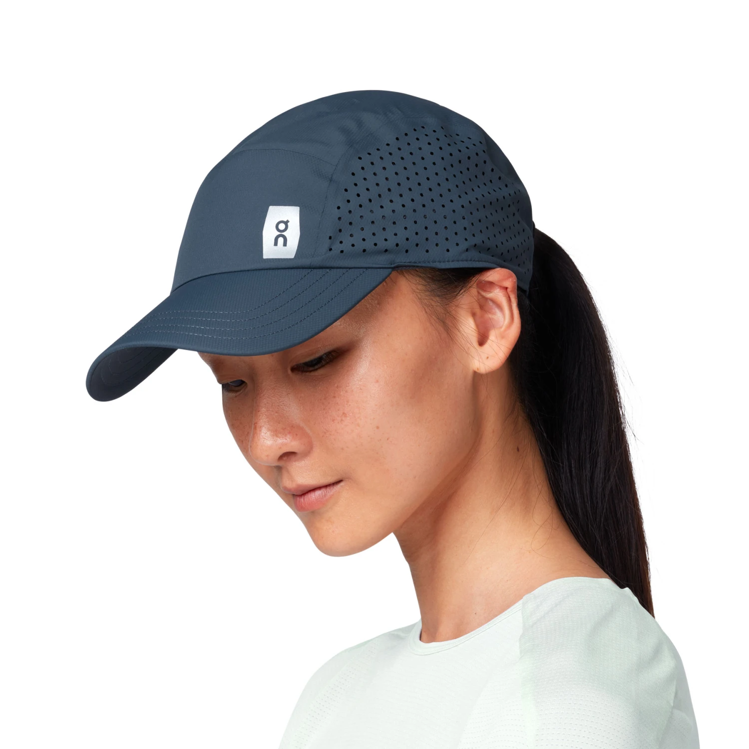 On Running On Lightweight Cap - Navy 4 On Running On Lightweight Cap - Navy - Image 2