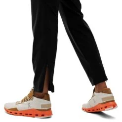 On Running On Lightweight Pants Women - Black -On Running Store on lightweight pants women black 7 1151383