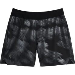 On Running On Lightweight Shorts Lumos - Black