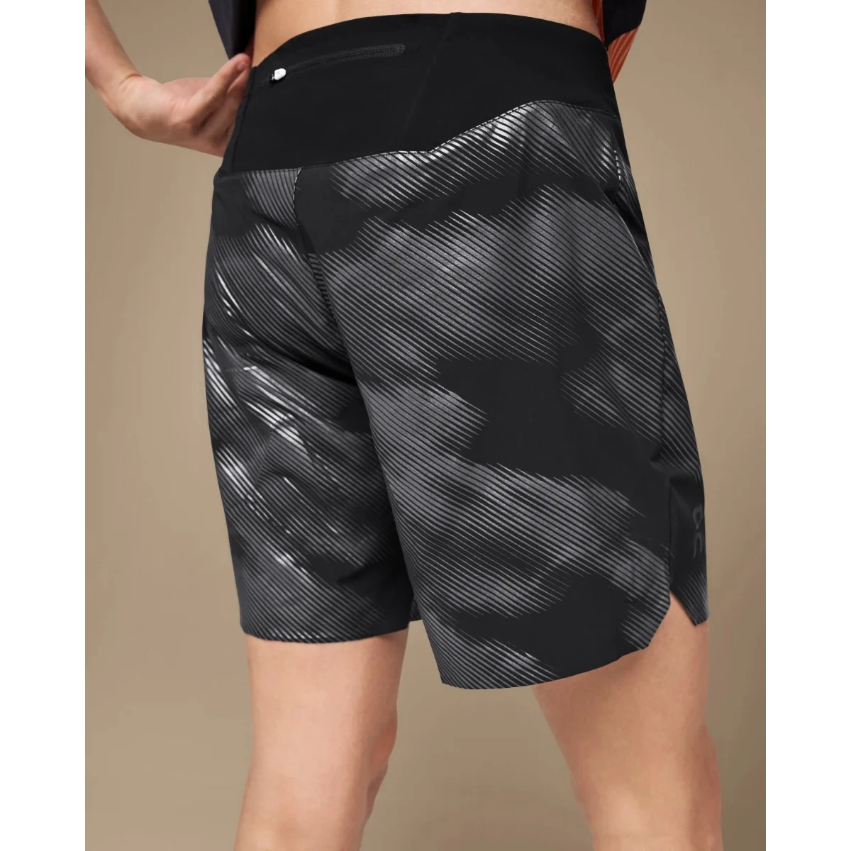 On Running On Lightweight Shorts Lumos - Black 9 On Running On Lightweight Shorts Lumos - Black - Image 7