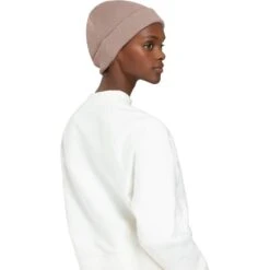 On Running On Merino Beanie - Woodrose -On Running Store on merino beanie woodrose 5 1555638