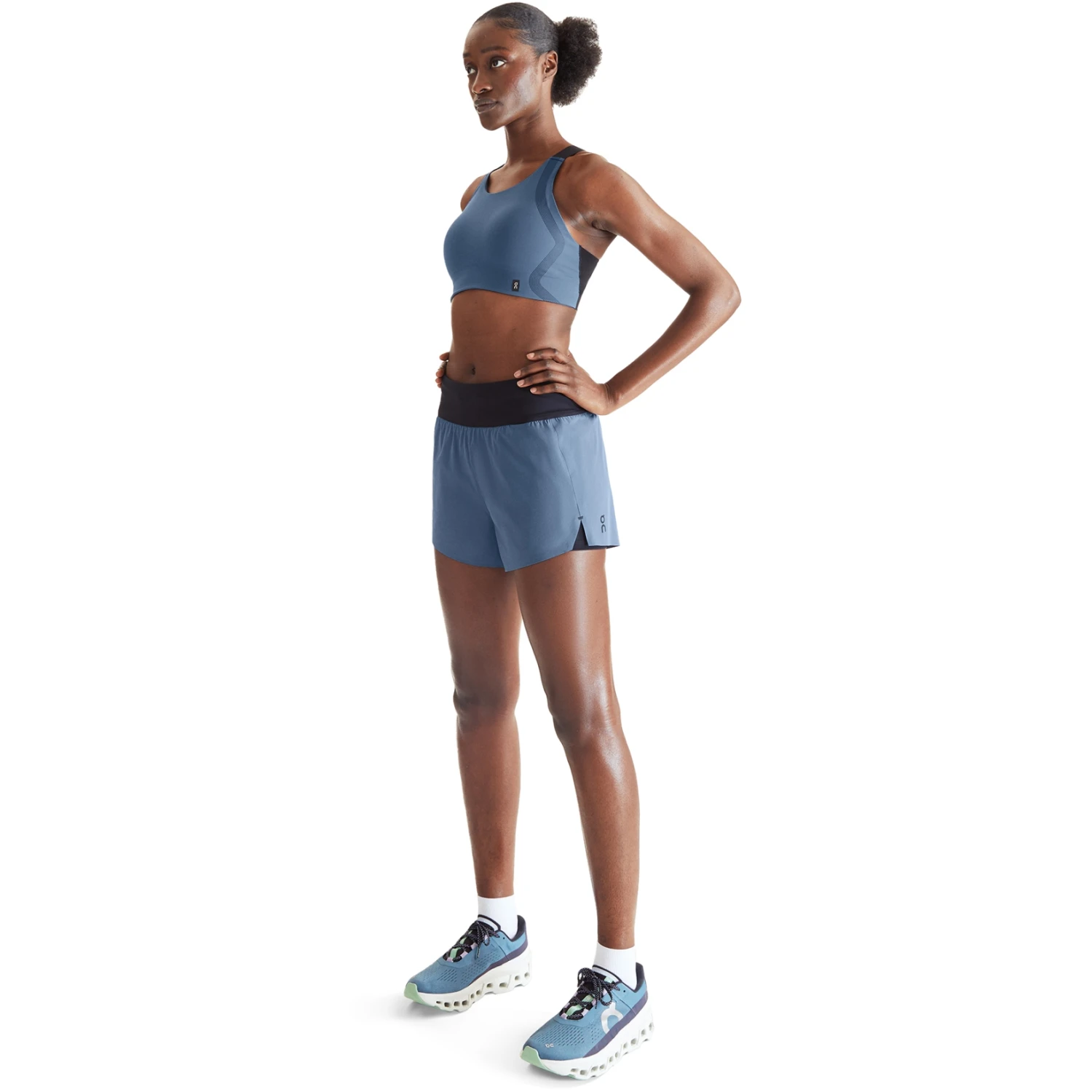 On Running On Performance Bra - Stellar & Black 8 On Running On Performance Bra - Stellar & Black - Image 6