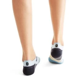 On Running On Performance Low Sock Women - Hall & Wash -On Running Store on performance low sock women hall wash 4 1531742