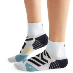 On Running On Performance Mid Sock Women - Hall & Wash -On Running Store on performance mid sock women hall wash 12 1531756