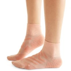On Running On Performance Mid Sock Women - Rose & Flamingo -On Running Store on performance mid sock women rose flamingo 2 1531782