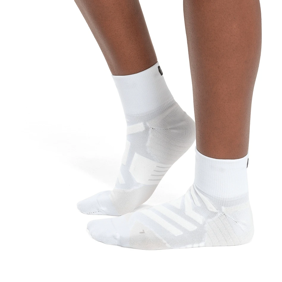On Running On Performance Mid Sock Women - White & Ivory 4 On Running On Performance Mid Sock Women - White & Ivory - Image 2