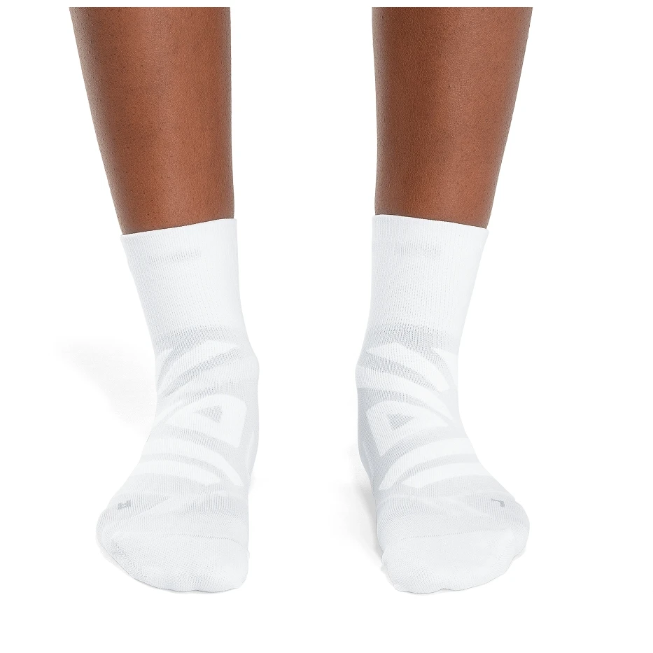 On Running On Performance Mid Sock Women - White & Ivory 6 On Running On Performance Mid Sock Women - White & Ivory - Image 4