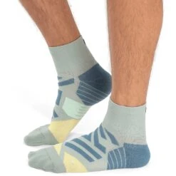 On Running On Performance Mid Sock Men - Zest & Moss -On Running Store on performance mid sock zest moss 1 1430489