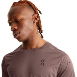 On Running On Performance-T Running Shirt - Grape & Black 12 On Running On Performance-T Running Shirt - Grape & Black -On Running Store on performance t running shirt grape black 5 1568896