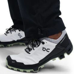 On Running On Explorer Pants Women - Black -On Running Store on running explorer pants women black 8 1279560