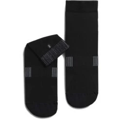 On Running On Ultralight Mid Sock Women - Black & White -On Running Store on running ultralight mid sock black white 1 1264028