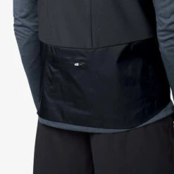 On Running On Weather Vest - Black -On Running Store on running weather vest black 08 858832