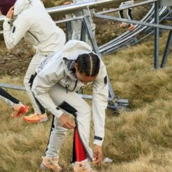 On Running On Storm Jacket Women - Pearl -On Running Store on storm jacket women pearl 2 1301276