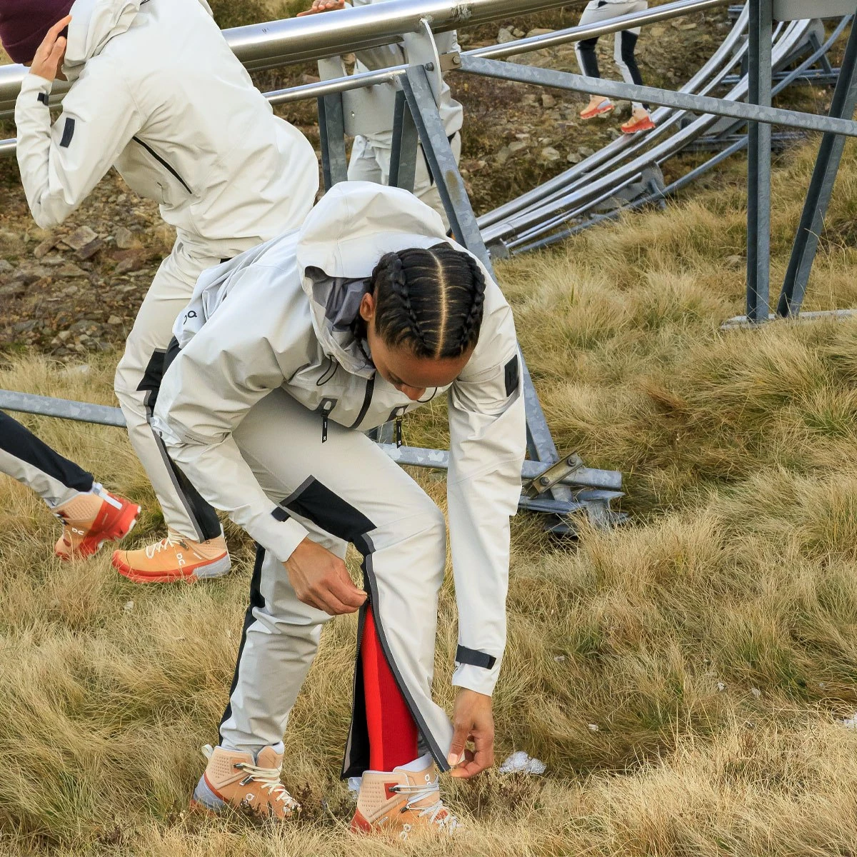 On Running On Storm Pants Women - Pearl & Black 12 On Running On Storm Pants Women - Pearl & Black - Image 10