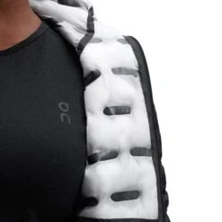 On Running On Switch Jacket Women - Black & White 17 On Running On Switch Jacket Women - Black & White -On Running Store on switch jacket women black white 7 1300805