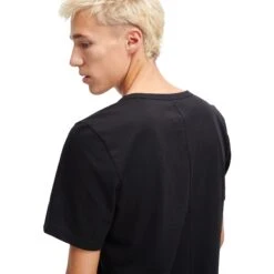 On Running On T Shirt - Black -On Running Store on t shirt black 5 1152320