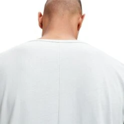 On Running On T Shirt - Surf 10 On Running On T Shirt - Surf -On Running Store on t shirt surf 5 1152344