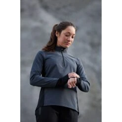 On Running On Trail Breaker Women Long Sleeve Running Shirt - Dark & Black -On Running Store on trail breaker women long sleeve running shirt dark black 9 949089