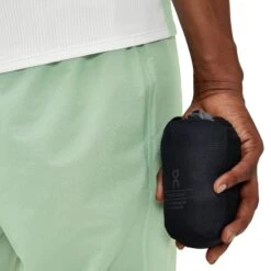 On Running On Ultra Jacket Men - Black -On Running Store on ultra jacket men black 7 1515993