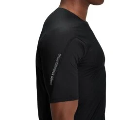 On Running On Ultra-T Running Shirt Men - Black -On Running Store on ultra t running shirt men black 6 1516046