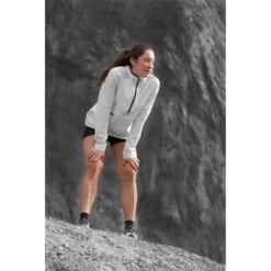 On Running On Waterproof Anorak Women - White -On Running Store on waterproof anorak women white 13 949127