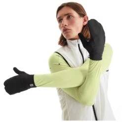 On Running On Weather Gloves - Black -On Running Store on weather gloves black 2 1555804